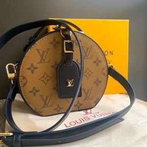 Petit Boite chapeau Louis Vuitton